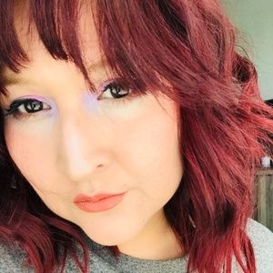 Meet your Posher, Yvette